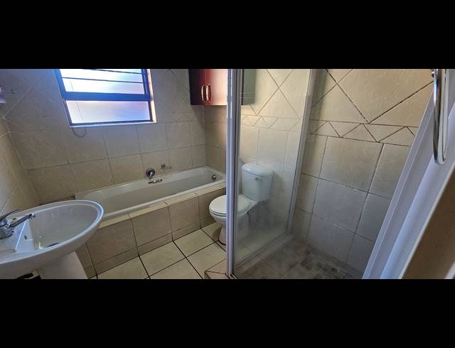 2 BEDROOM TOWNHOUSE FOR SALE IN ALBERTON NORTH